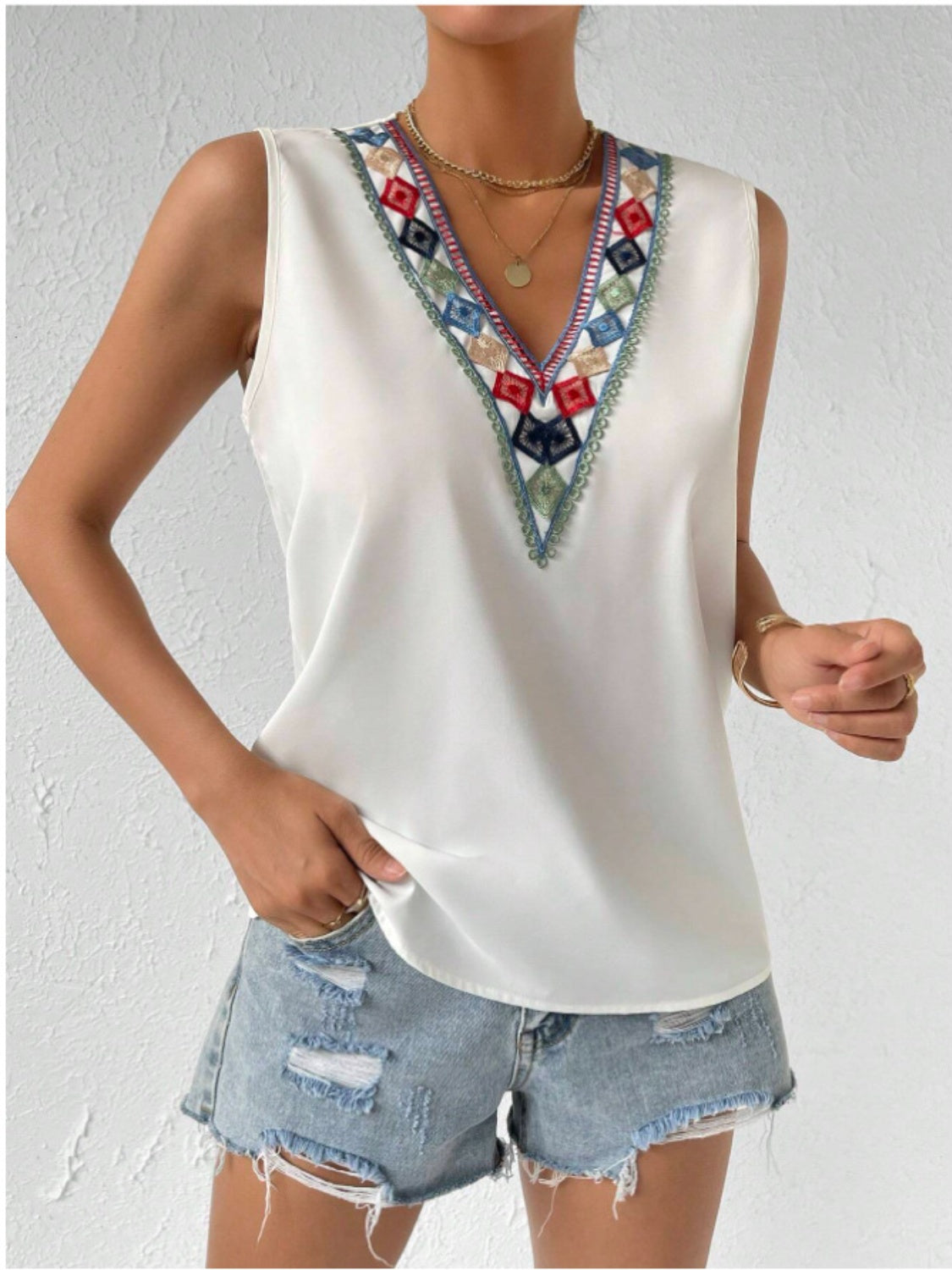 Contrast Geometric V-Neck Tank